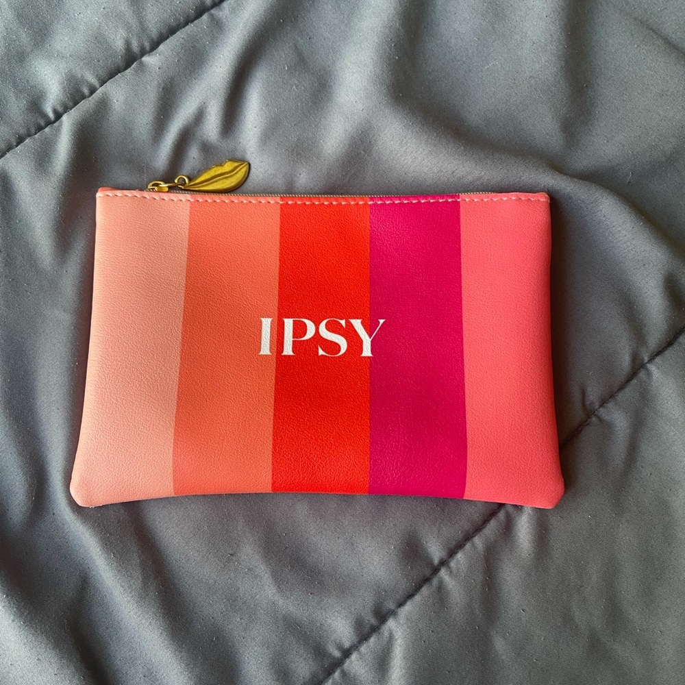 Ipsy makeup bag